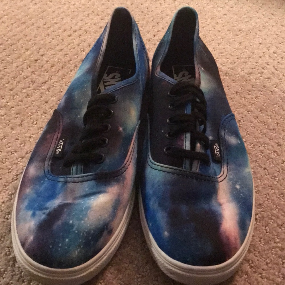 VANS- Galaxy print!